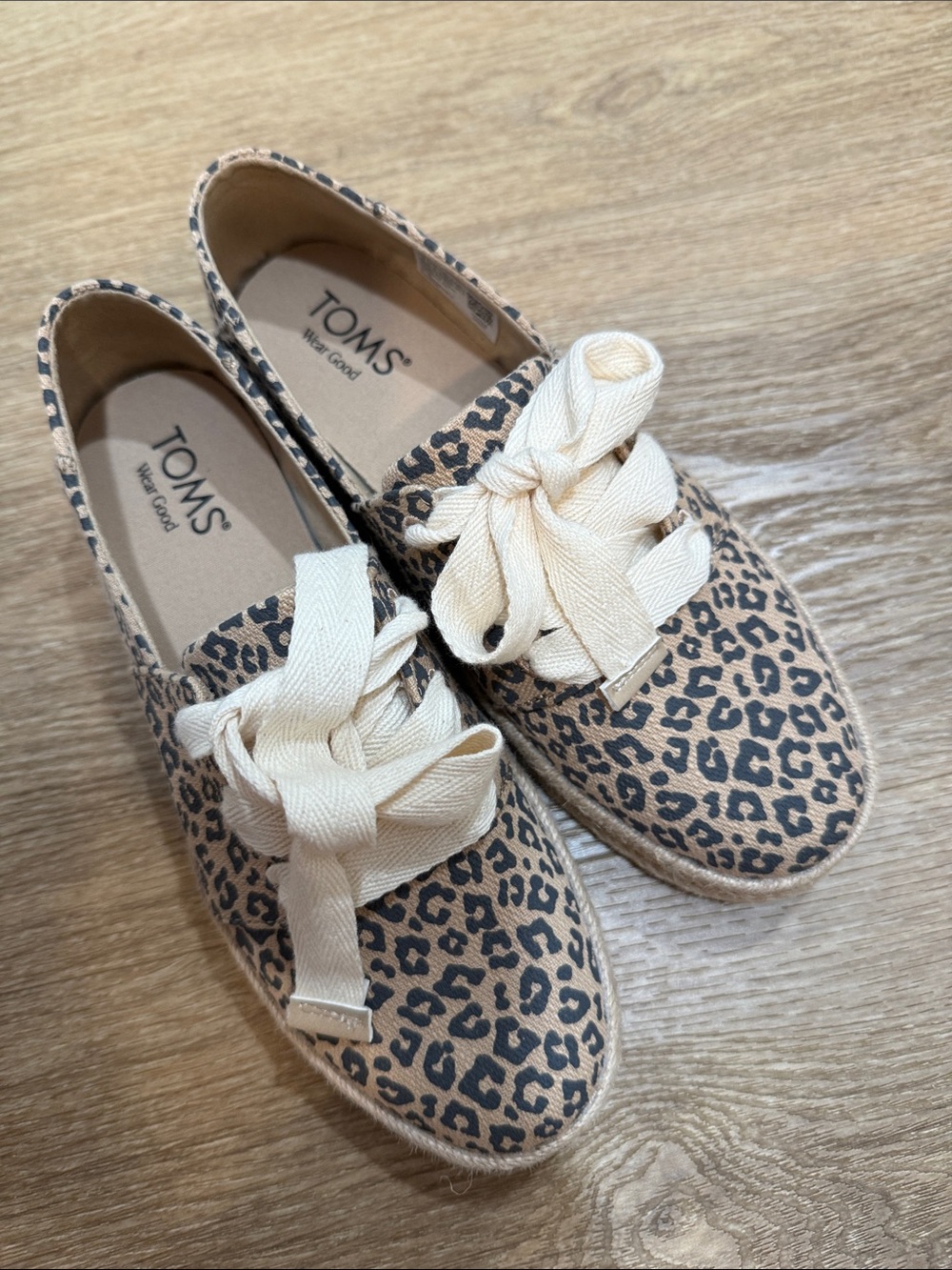 TOMS Women's Leopard Canvas Lace-Up Sneakers in Tan and Black